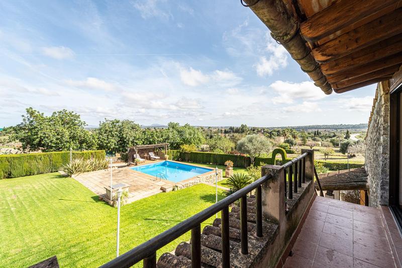 Foto a6dfc1f0-fdc6-4931-bb95-7aa0e133cf5e. Bauernhof mit kamin parking pool in Petra