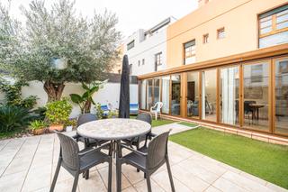 Semi detached house  Carrer de segura. Adosado de cinco dormitorios y terraza en el molinar