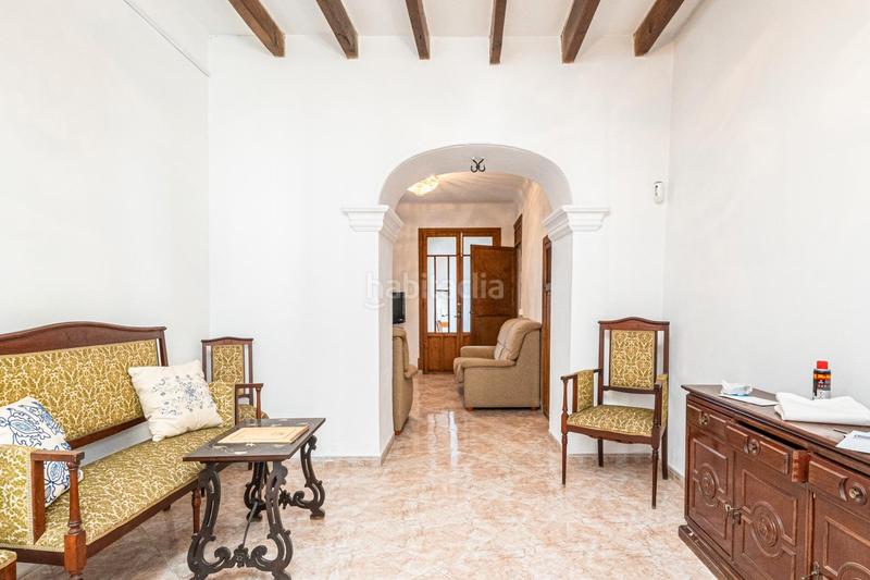 Foto f8f31fd8-7045-41cf-8ef6-b8bebff8f2b2. Casa amb xemeneia a Vilafranca de Bonany