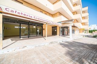 Local Comercial  Carrer garrover. Local comercial de 100m2 y terraza de 90m2 en ses palmeres con p