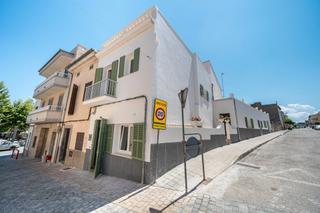 Casa a Maria de la Salut. Casa de pueblo de obra nueva con estudio independiente en maria