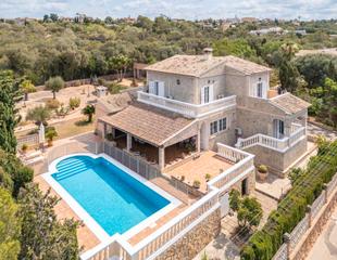 Chalet  Carrer de cas capità. Chalet urbano con piscina y jardín en sa cabaneta