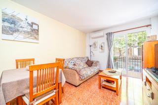 Flat in Carrer de la font de la vila 66. Primer piso con ascensor en palma, zona cas capiscol