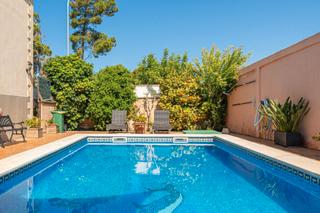 Chalet  Carrer bellavista-a. Chalet plurifamiliar con piscina, terraza y apartamento independ