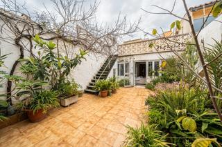 Xalet  Carrer semolera. Chalet con garaje, patio y techo libre en zona llevant, palma