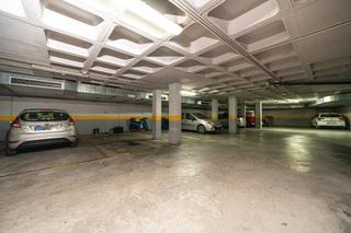 Aparcament cotxe  Carrer del reverend francesc sitjar. Plaza de parking junto a general riera