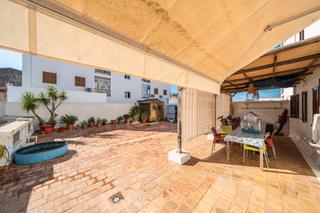 Appartement à Campos. Planta baja en campos con patio de 117 m²