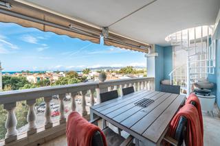 Attique à Carrer del cardenal rossell 20. Ático con terrazas y vistas al mar en ciudad jardin, palma