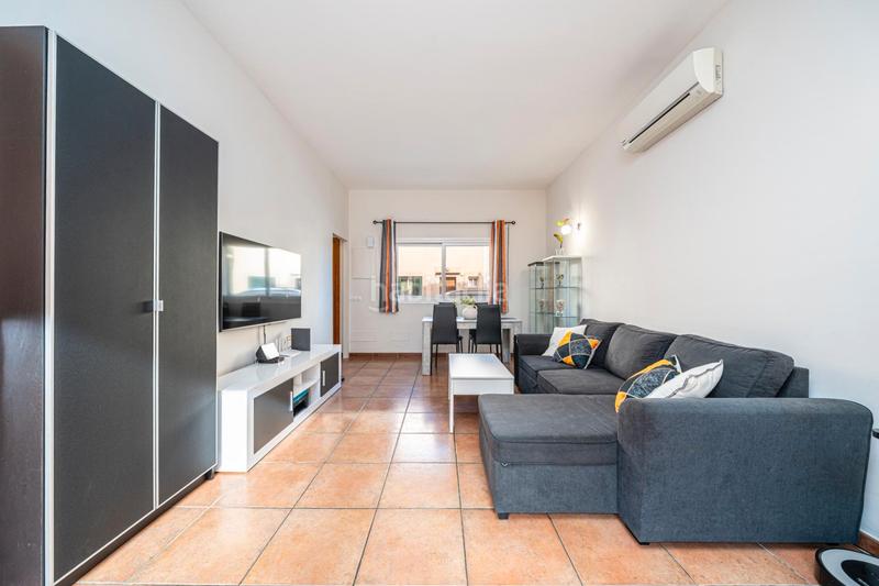 Foto 7b353286-b66f-4119-b3b1-72f471a40d8f. Casa adosada adosado con terraza en es llombards, santanyi en Santanyí