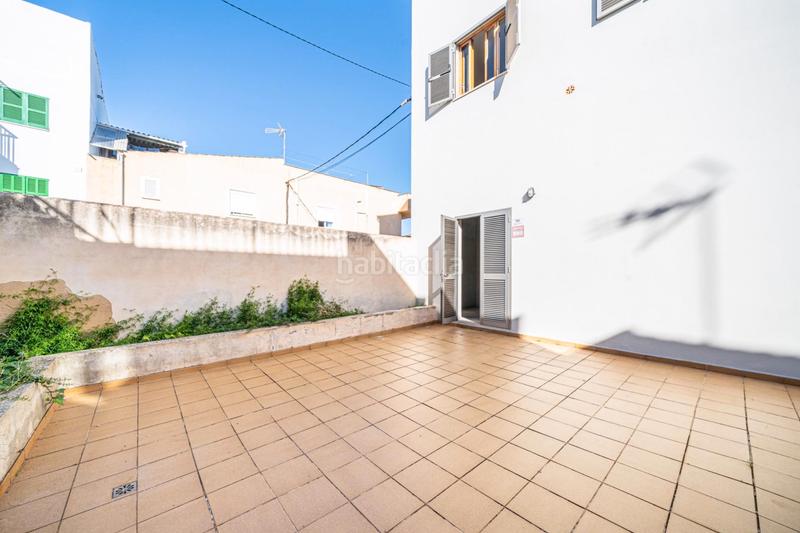 Foto f5049a8c-9ce4-4775-9d0c-a9ea7430ec56. Autoparkplatz in Sant Llorenç des Cardassar