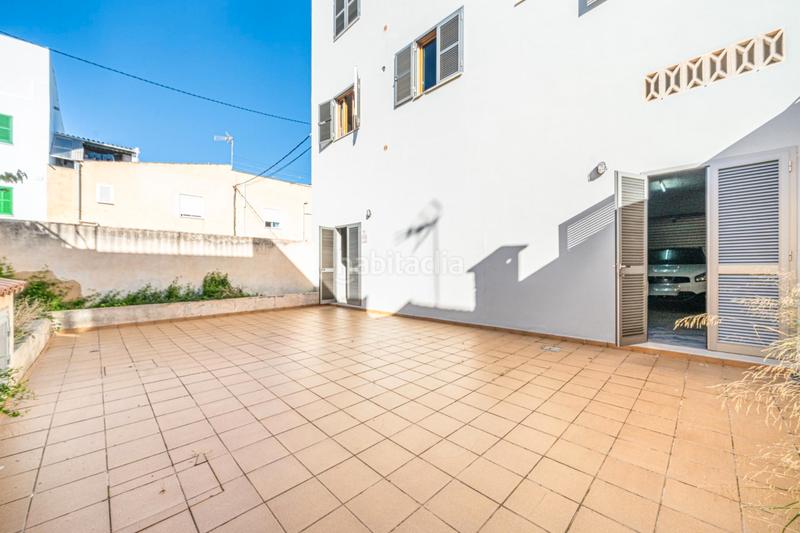 Foto fe9c9d8d-a0b0-4cd3-8bd6-3ded34dbf1e3. Autoparkplatz in Sant Llorenç des Cardassar