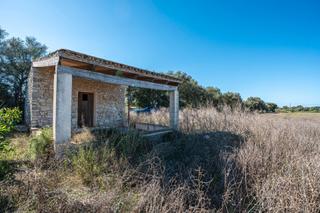 Landgut in Manacor Centre. Terreno con casita con porche entre felanitx y manacor