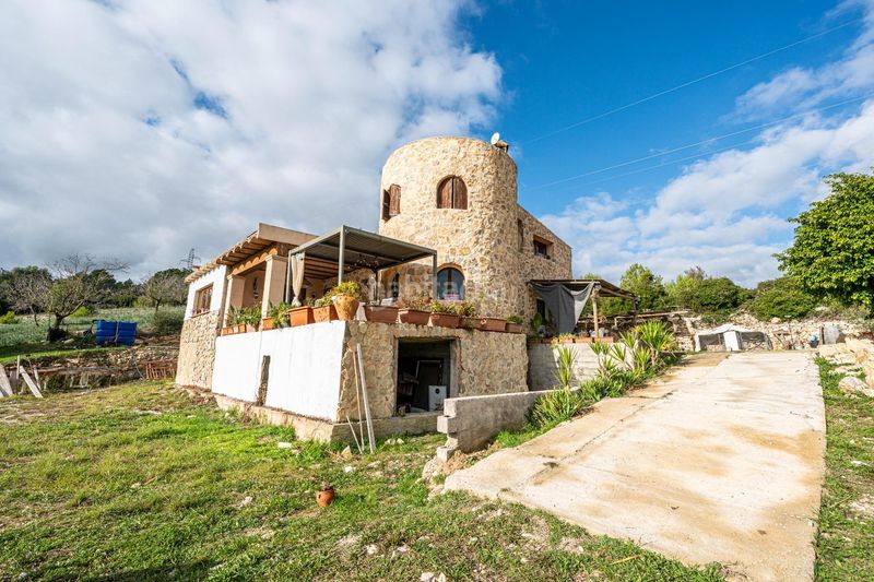 Foto c91cc381-afd3-422d-9489-39e114e4d247. Masia a Manacor centre Manacor