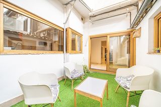 Planta baixa a Pla�a de la navegaci� 10. Planta baja de tres habitaciones en santa catalina
