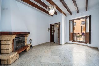 Casa adossada a Capdepera Poble. Casa de pueblo en capdepera