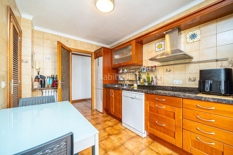 Foto a409486d-8e76-4213-bb0b-8deae1cd6488. Àtic amb calefacció aparcament a Santa Catalina Palma de Mallorca