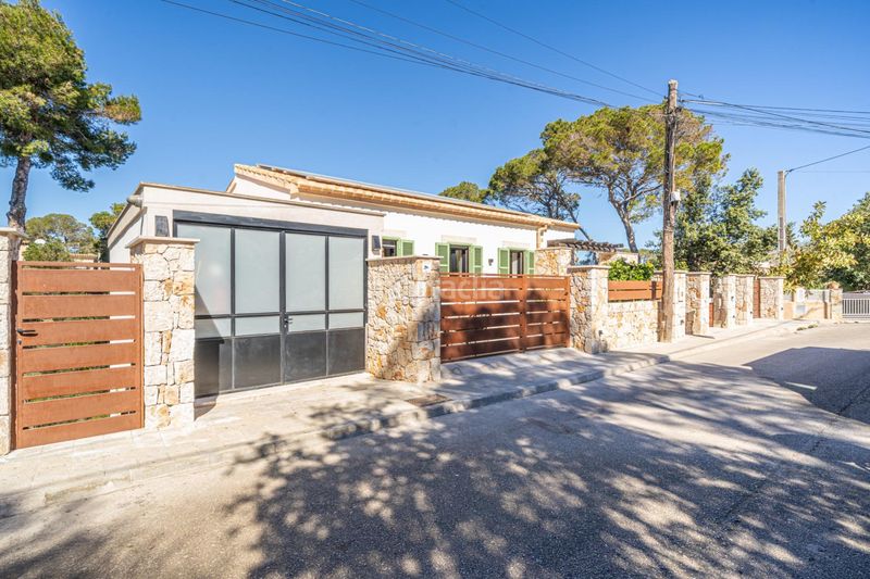 Foto 47b0ec78-f488-421b-8489-063fd5afc592. Chalet excepcional propiedad mediterránea con 4 viviendas independientes a pocos pasos del puerto de Cala Figuera en Santanyí