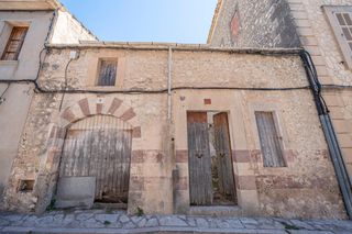 Rural plot in Montuïri. Solar urbano con carácter mallorquín en el centro de montuïri