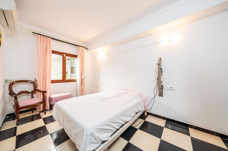 Foto 7638c3d8-da2b-47a3-bd84-2e26a2b35870. Casa edificio con gran potencial en el centro en Sa Pobla