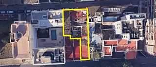 Building in Avinguda de joan miró 66. Conjunto inmobiliario de 305 metros cuadrados en el terreno