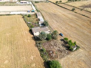 Mas à Porreres. Finca rústica con vivienda almacén y pozo en porreres