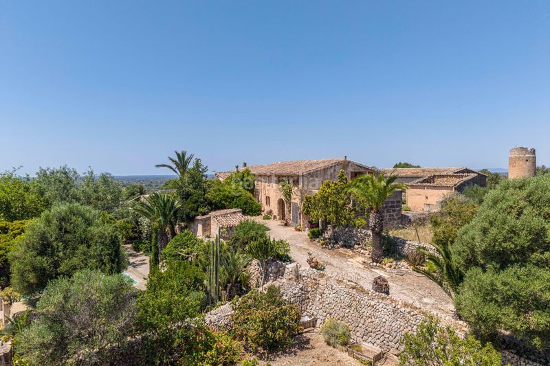 Foto 4d8a7b16-93bd-4a95-8521-79d3f6b86a5b. Masia a Llucmajor interior Llucmajor