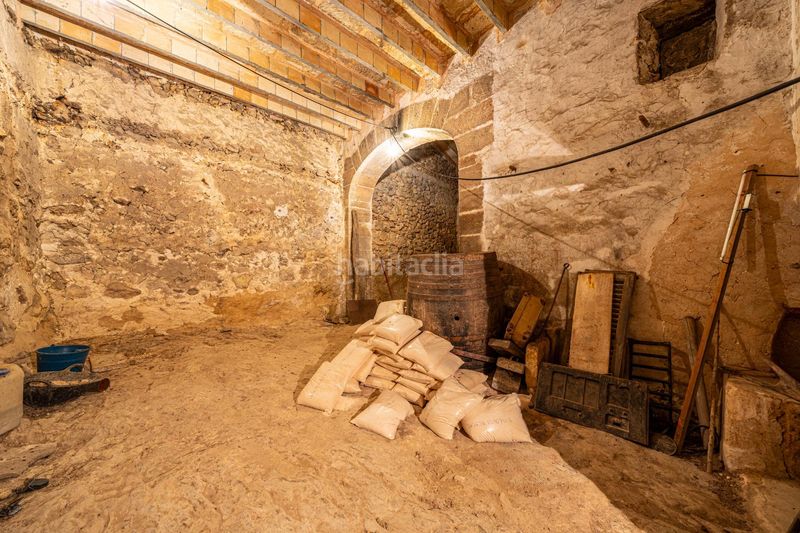 Foto 7389d277-f3d1-434c-bc29-aae9d5f6d288. Masia a Llucmajor interior Llucmajor