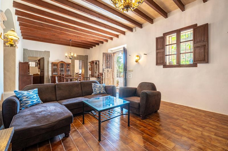 Foto dfe0ab5d-9232-4b81-b333-9794befcf1ad. Masia a Llucmajor interior Llucmajor