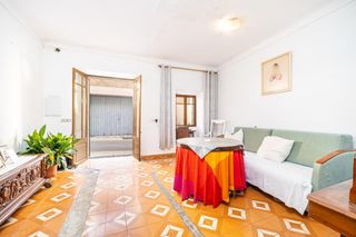 Casa in Son Servera Poble. Casa con gran potencial en son servera.