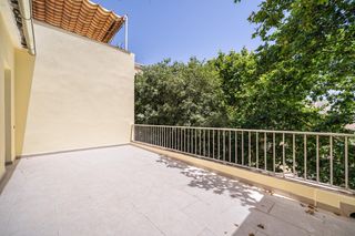 Dachwohnung in Arxiduc. Ático reformado de dos dormitorios en bons aires