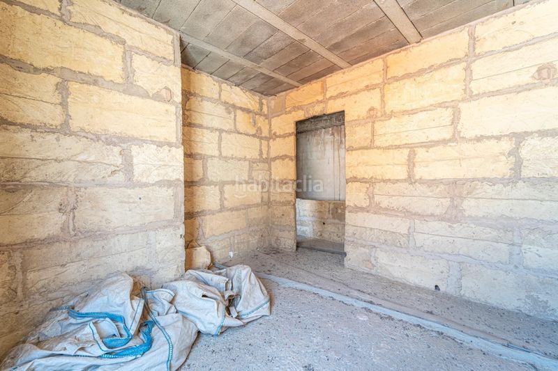 Foto c1c53c57-e797-416a-af5a-54aa18592d12. Edifici a Capdepera poble Capdepera