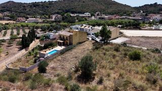 Landgut in Sant Llorenç des Cardassar. Terreno urbanizable en son carrio.