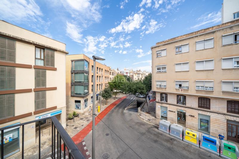 Foto e5c70ad4-0e55-4d87-8a73-98112d1ecb6e. Edifici a El Sindicat Palma de Mallorca