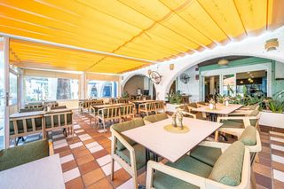 Traspàs Local Comercial  Carrer galió. Traspaso de restaurante reformado, con licencia, salida de humos
