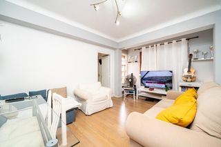 Pis  Carrer fra lluis jaume vallespir. Piso de dos habitaciones con trastero en zona arxiduc – plaza de