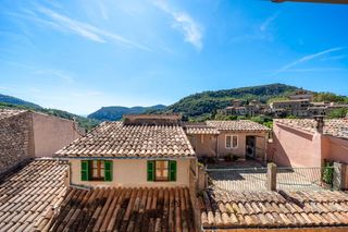 Casa a Valldemosa. Casa reformada con encanto en el corazón de valldemossa.