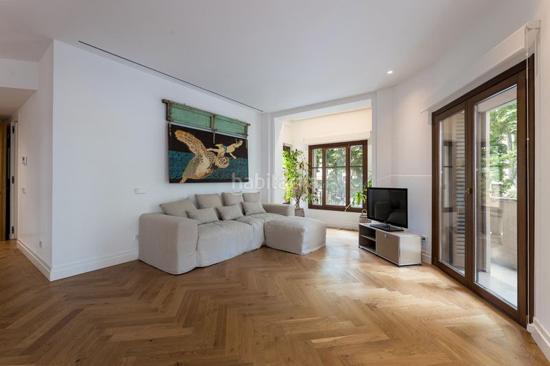 Foto cb1965d2-8022-4d4a-9707-1ae9c7b75aab. Edificio in avenida del comte de sallent 16 in Bons Aires Palma de Mallorca