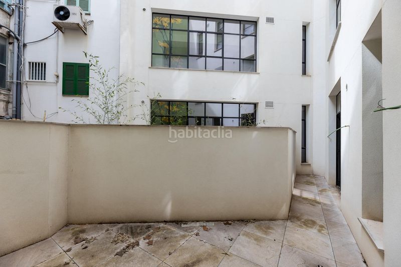 Foto ef828359-98bb-49b6-a4a8-b8399d07ef5c. Edificio in avenida del comte de sallent 16 in Bons Aires Palma de Mallorca