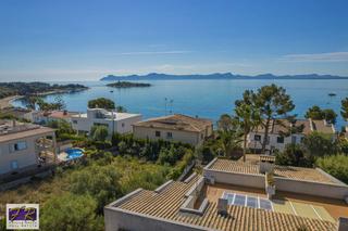 Chalet in Port d´Alcúdia-Platja dÁlcúdia. Villa adosada en venta en aucanada, alcudiaesta fantástica propi