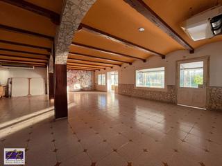 Local Comercial a Port d´Alcúdia-Platja dÁlcúdia. Local comercial o restaurante en venta en puerto de alcudia