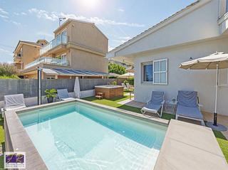 Chalet in Can Picafort. Exclusiva villa en can picafort con licencia vacacional