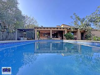 Country house in Pollença Poble. Finca con piscina, árboles frutales y pozo entre alcudia y polle