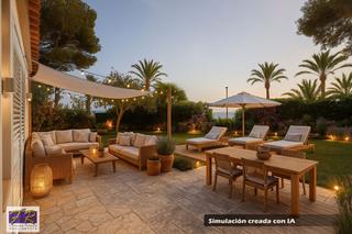 Chalet in Port d´Alcúdia-Platja dÁlcúdia. Vivir tocando la arena  playa y estilo en alcudia