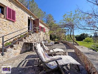 Masia a B�ger. Finca r�stica con encanto y sostenibilidad en b�ger