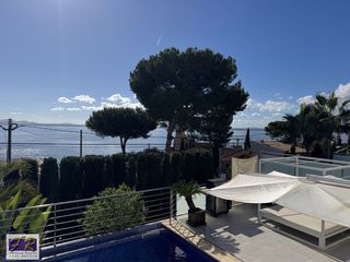 Xalet a Port d´Alcúdia-Platja dÁlcúdia. Villa con vistas al mar y encanto en aucanada