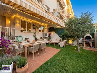 Appartamento in Port d´Alcúdia-Platja dÁlcúdia. Planta baja con jardín en puerto de alcudia