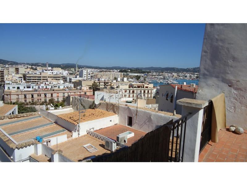 Foto 34bf8e44-3a69-4421-933f-db8b8f15cd4d. Appartement dans Dalt Vila-La Marina Ibiza