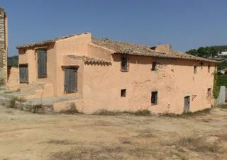 Propriété à Mas Alba. Finca de aprox 67 hectàreas. con dos casas principales para refo