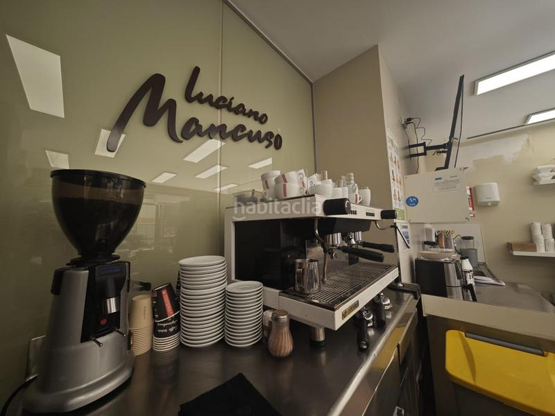 Foto 99eb125e-4f1a-43e4-9e60-4853e19e30d8. Location local commercial dans Barri de Mar Vilanova i la Geltrú