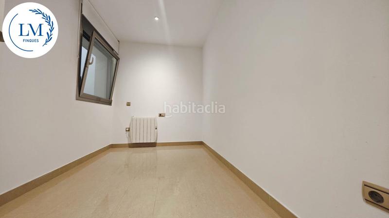 Foto 5a24eea9-ca01-4438-a870-adcde016e676. Piso  en primera línea de mar, , delante del puerto. en Vilanova i la Geltrú